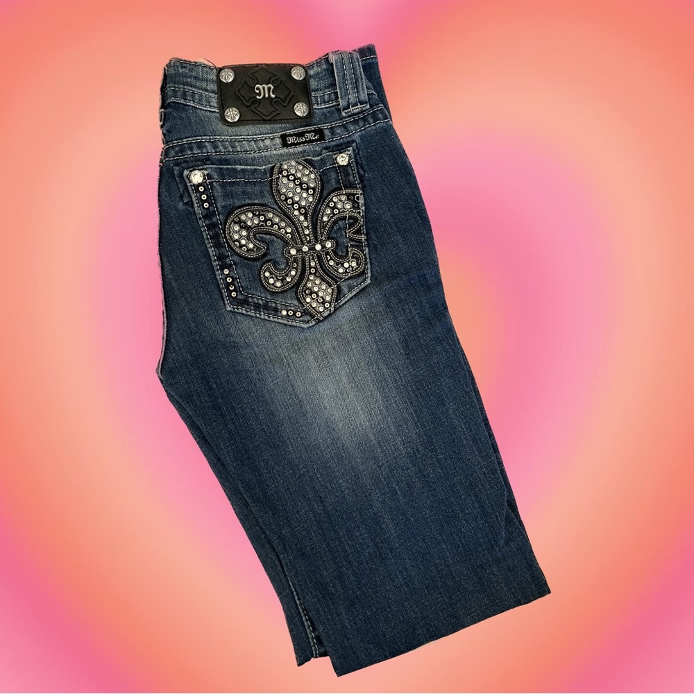 Authentic Vintage Medium-wash Low-Rise ‘Miss Me’ Y2K Bootcut Jeans (size 28) - Picture 4 of 6